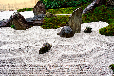 Diseño jardín japonés estilo Karesansui o jardín seco